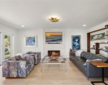 744 Oak - Photo Thumbnail 13