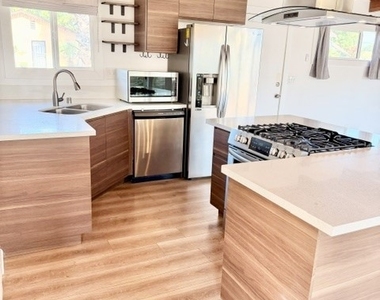 6788 Fig Street - Photo Thumbnail 15