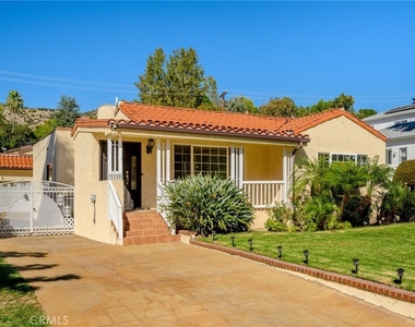 2225 E Glenoaks Boulevard - Photo Thumbnail 1