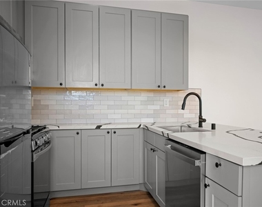 1823 Jackson Street - Photo Thumbnail 10