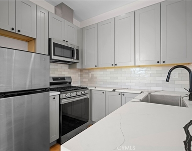 1823 Jackson Street - Photo Thumbnail 9