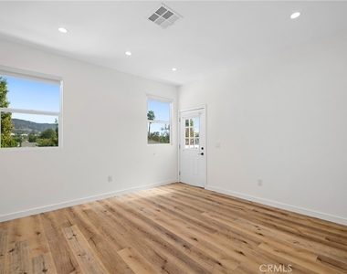 1823 Jackson Street - Photo Thumbnail 6