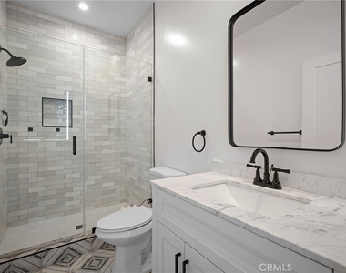 1823 Jackson Street - Photo Thumbnail 13