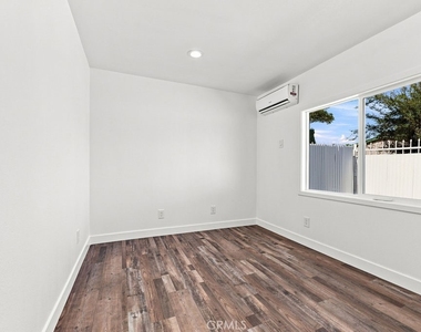 11919 Burton Street - Photo Thumbnail 5