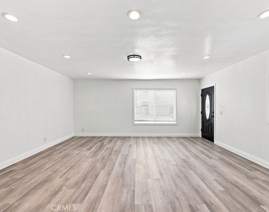 11917 Burton Street - Photo Thumbnail 2