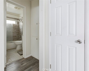 10204 Tujunga Canyon Boulevard - Photo Thumbnail 13