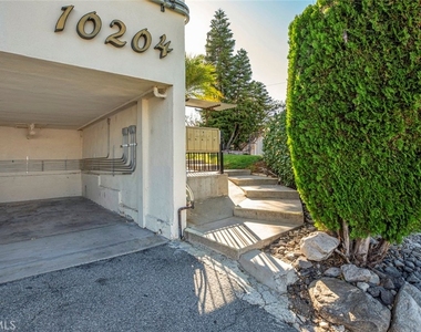 10204 Tujunga Canyon Boulevard - Photo Thumbnail 1
