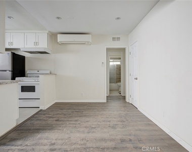 10204 Tujunga Canyon Boulevard - Photo Thumbnail 8