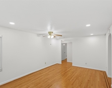 3666 Lightfare Court - Photo Thumbnail 9