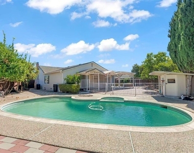3666 Lightfare Court - Photo Thumbnail 22