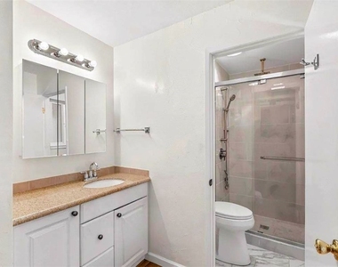 3666 Lightfare Court - Photo Thumbnail 11