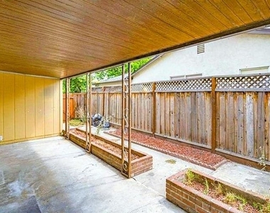 665 Printy Avenue - Photo Thumbnail 17