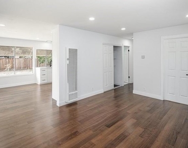 665 Printy Avenue - Photo Thumbnail 4