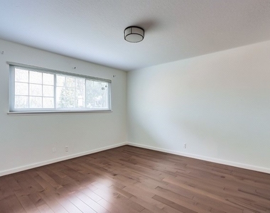 2385 Stanford Pl - Photo Thumbnail 6