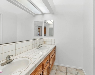 9708 White Oak Drive - Photo Thumbnail 11