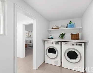 435 W 1st Street - Photo Thumbnail 10