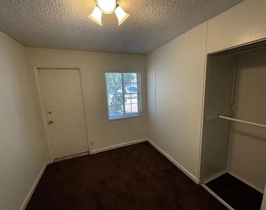 9040 Hope Avenue - Photo Thumbnail 12
