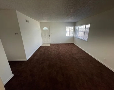 9040 Hope Avenue - Photo Thumbnail 5