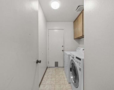 1062 Ponderosa - Photo Thumbnail 13