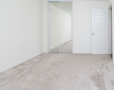 1592 Redwoods Drive - Photo Thumbnail 12