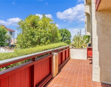 950 Main Street - Photo Thumbnail 26