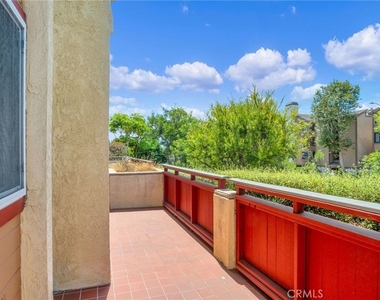 950 Main Street - Photo Thumbnail 27