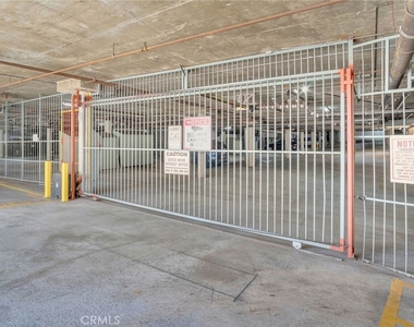 950 Main Street - Photo Thumbnail 32