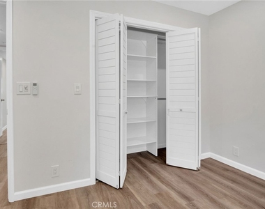 950 Main Street - Photo Thumbnail 16