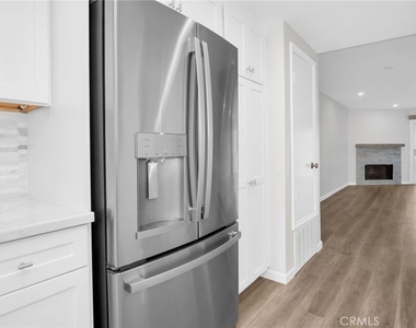 950 Main Street - Photo Thumbnail 9