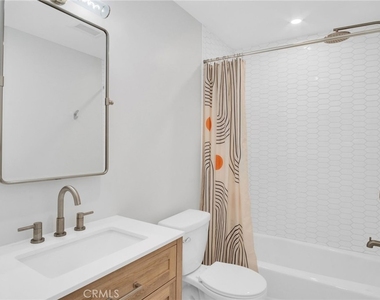 950 Main Street - Photo Thumbnail 24