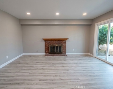 3026 Wenwood - Photo Thumbnail 3