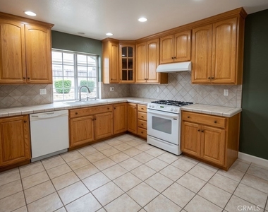 3026 Wenwood - Photo Thumbnail 2