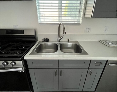 1230 Leland - Photo Thumbnail 7