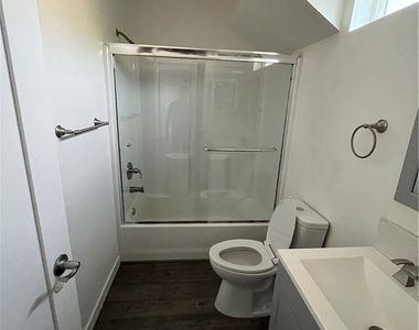 1230 Leland - Photo Thumbnail 12