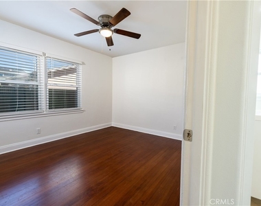 2417 Sonoma Street - Photo Thumbnail 3