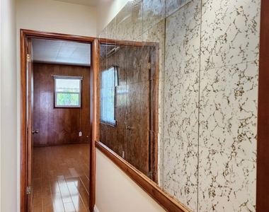 719 S Aldenville Avenue - Photo Thumbnail 38