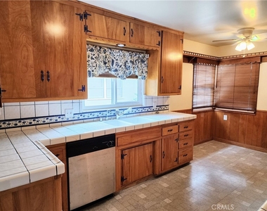 719 S Aldenville Avenue - Photo Thumbnail 22