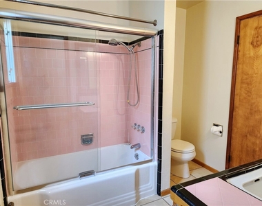 719 S Aldenville Avenue - Photo Thumbnail 33