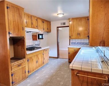 719 S Aldenville Avenue - Photo Thumbnail 20