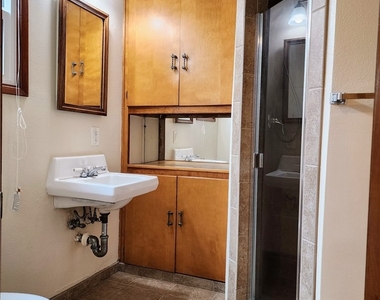 719 S Aldenville Avenue - Photo Thumbnail 26