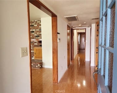 719 S Aldenville Avenue - Photo Thumbnail 7
