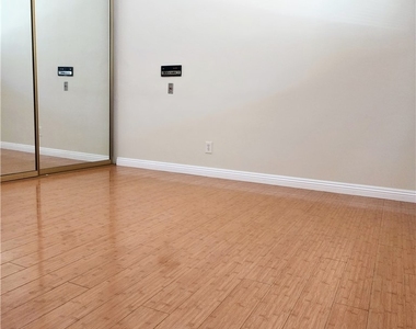 719 S Aldenville Avenue - Photo Thumbnail 37