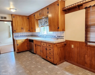 719 S Aldenville Avenue - Photo Thumbnail 18