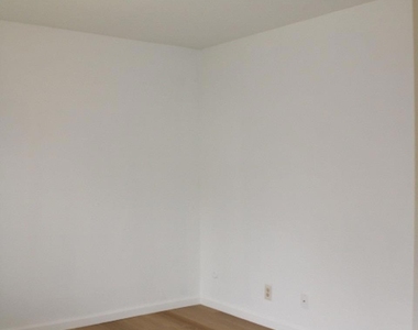 4811 Appian Way - Photo Thumbnail 20