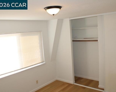 4811 Appian Way - Photo Thumbnail 11