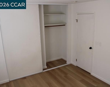 4811 Appian Way - Photo Thumbnail 12