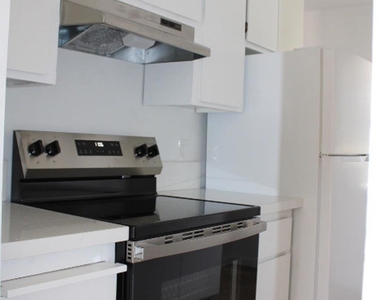 4811 Appian Way - Photo Thumbnail 6