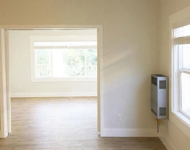 316 N Bixel Street - Photo Thumbnail 2