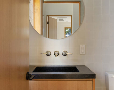 1619 1/2 N Benton Way - Photo Thumbnail 7