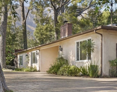 2452 N Altadena Drive - Photo Thumbnail 4